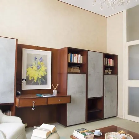 Apartment Moroni Milan